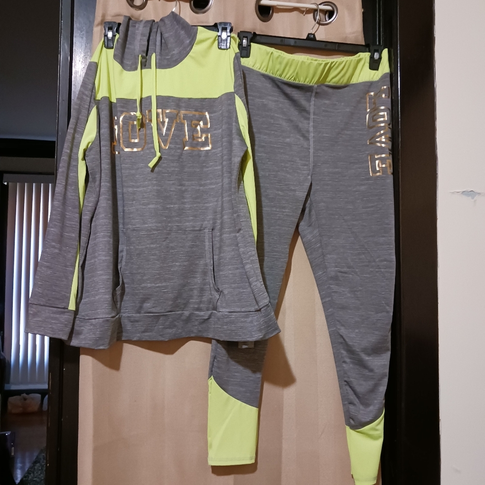2 piece jogging suit